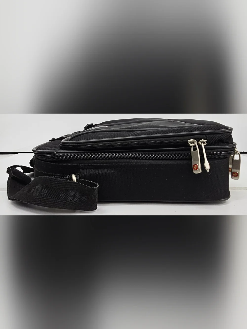 Wenger WA742602 Single Gusset 15.4